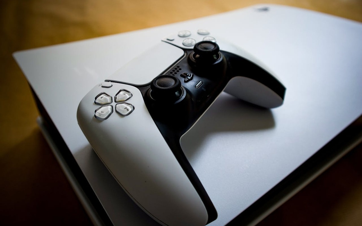 Especialistas alertam: todos os PS5 podem precisar de manutenção por desgaste do metal líquido