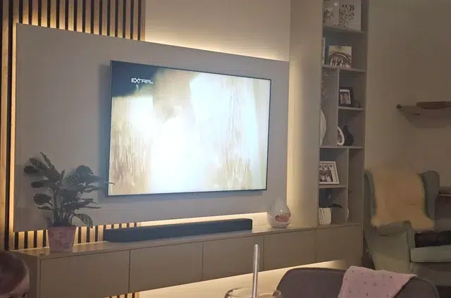 Gamer monta PC dentro do rack da TV 10 is this best way to hide asrock motherboard from everyone v0 nczq00bk0h1g1